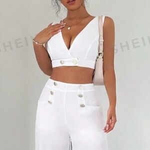 Beautiful 2 piece size med. white